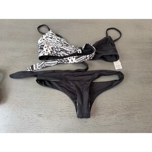 L Space Bikini Set XS Reversible Triangle Tie Top Itsy Cut Bottom Black White